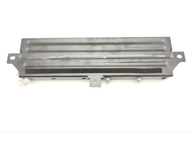 Подушка безопасности для колен 670157542, R348 Maserati MC20