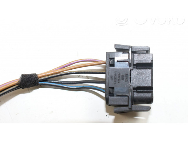 Ручка стеклоочистителей 8360915   BMW Z3 E36