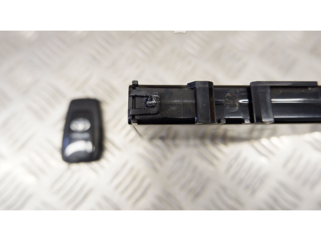 Řídící jednotka 8999047132, MR10028 Toyota Prius (XW50) 2019