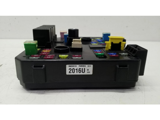 Pojistková skříňka 95202016 Chevrolet Captiva 2012