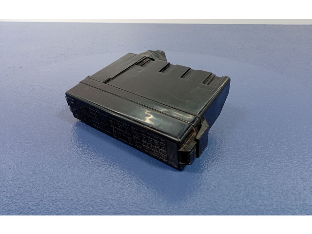 Pojistková skříňka 243817990A Infiniti G37 2011