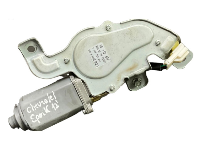 Моторчик заднего дворника 95152637 Chevrolet Spark