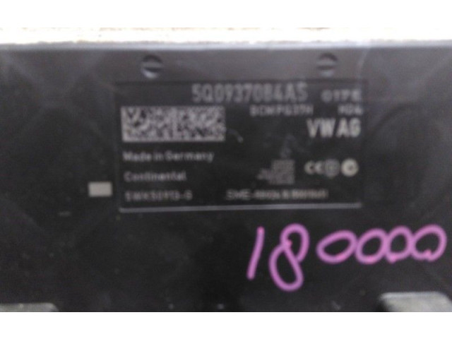 Блок управления 5Q0937084AS, 5Q0937084AS   Volkswagen Golf VII
