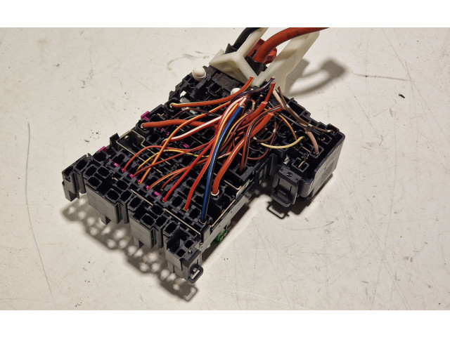 Блок предохранителей 5Q0937615C Skoda Octavia Mk3 (5E)
