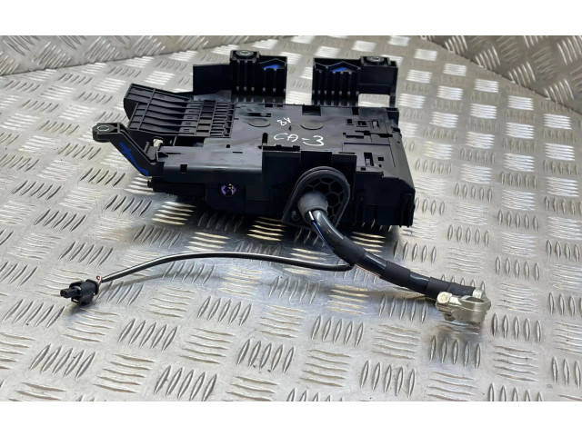 Pojistková skříňka 7P0937548J, 7P0937548 Porsche Cayenne (92A) 2011