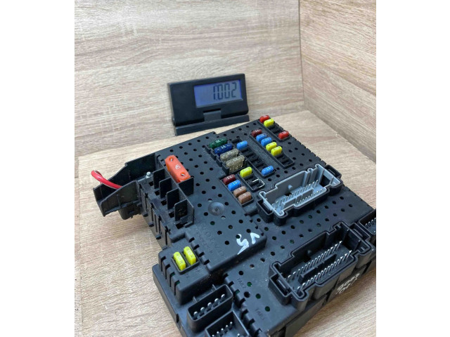 Блок предохранителей 30732769, 05W425   Volvo XC90    