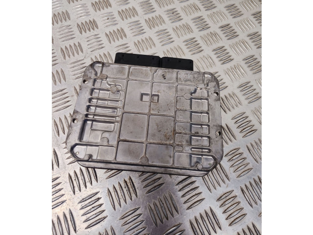 Блок управления двигателя 55585729 Opel Meriva B