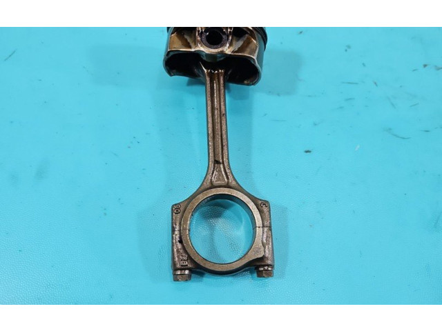  Поршень  150002257R, TCE  Dacia Logan II  