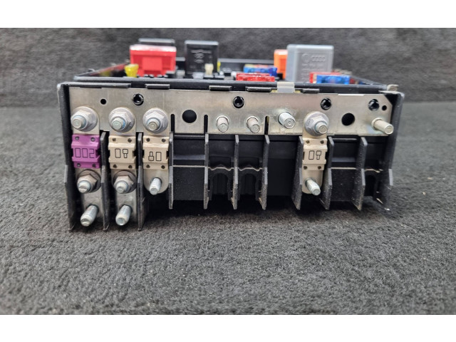Блок предохранителей 1K0937124H, 1K0906381   Audi A3 S3 8P    