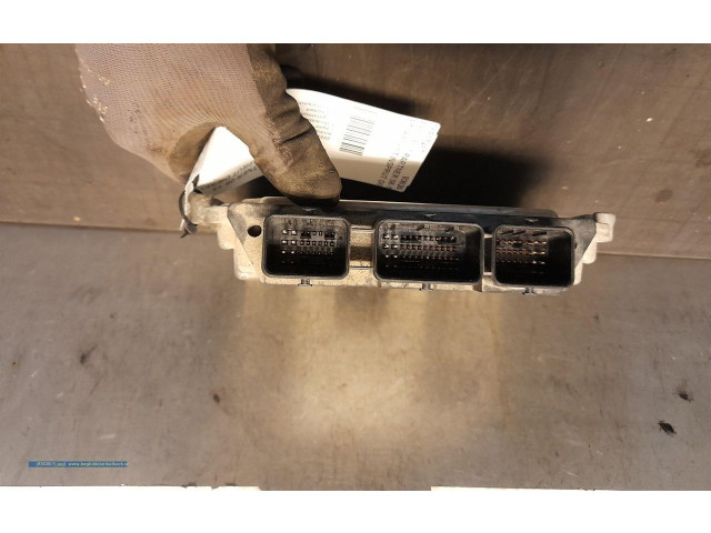 Блок управления впрыскивания 9664843780 Peugeot Partner