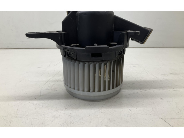 Вентилятор печки    5R2230100, 5R2230100   Fiat 500L