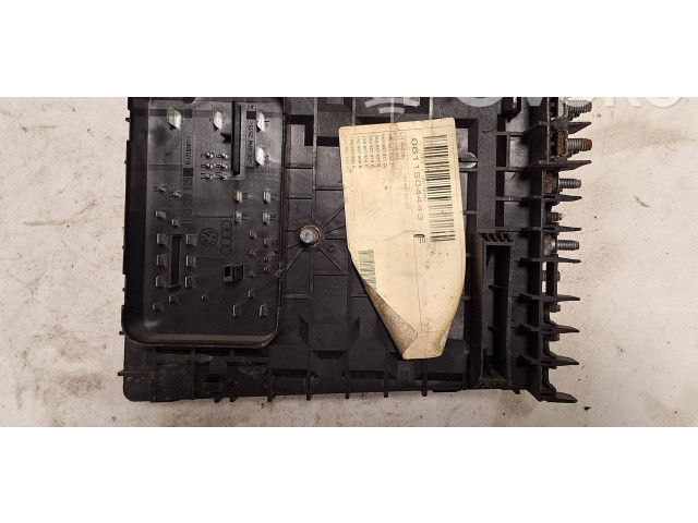 Блок предохранителей  017181281, 017181301   Volkswagen Touran II    