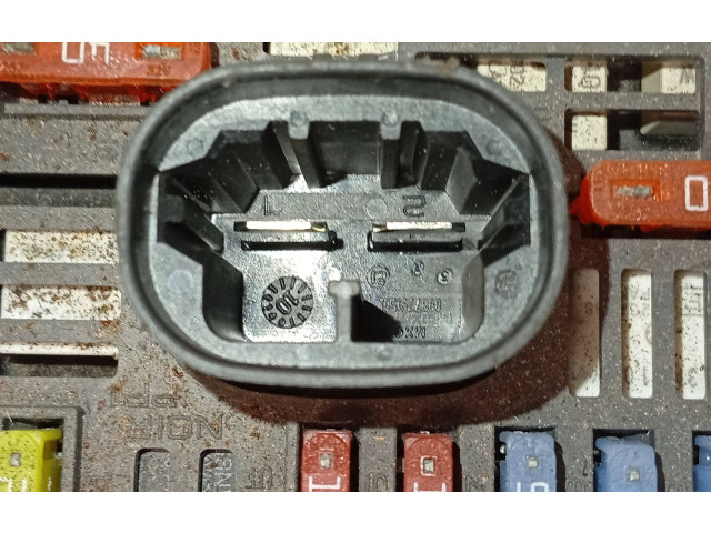 Pojistková skříňka 9667044980 Peugeot RCZ 2012