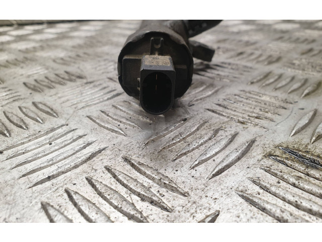 Топливная рампа 03L130089B Volkswagen Golf VI