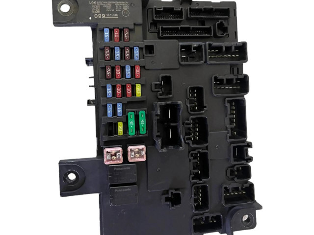 Блок предохранителей 8637B680 Mitsubishi Outlander
