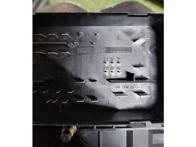   Pojistková skříňka 1K0937125C, 017183073   Volkswagen Tiguan 2009