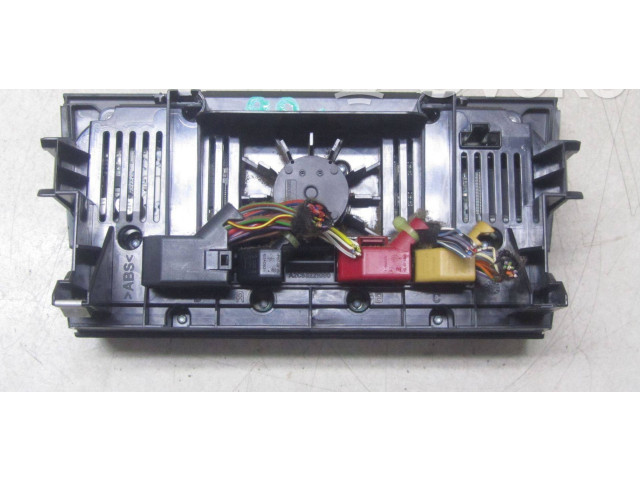 Блок управления климат-контролем 8U0820043C Audi Q3 8U