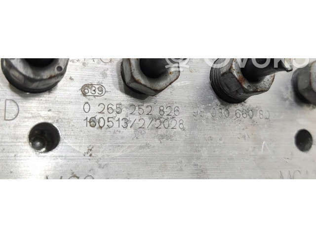 Блок АБС 9808066080   Peugeot  5008   -  года