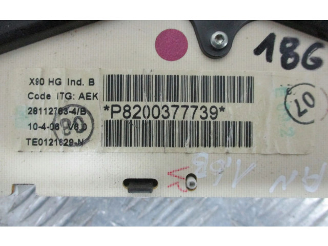 Панель приборов 8200377739   Dacia Logan I       