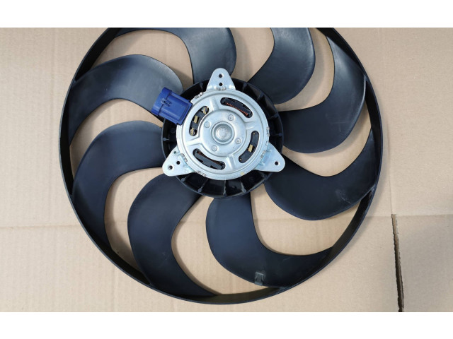Вентилятор радиатора     5YY0584, 3P204317    Renault Clio IV 