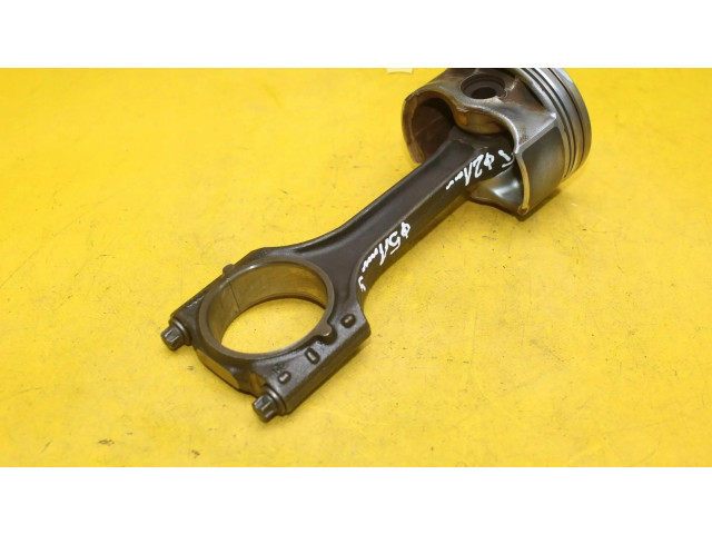 Поршень с шатуном 06H Skoda Octavia Mk2 (1Z)