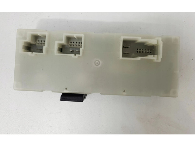 Блок управления крышки багажника