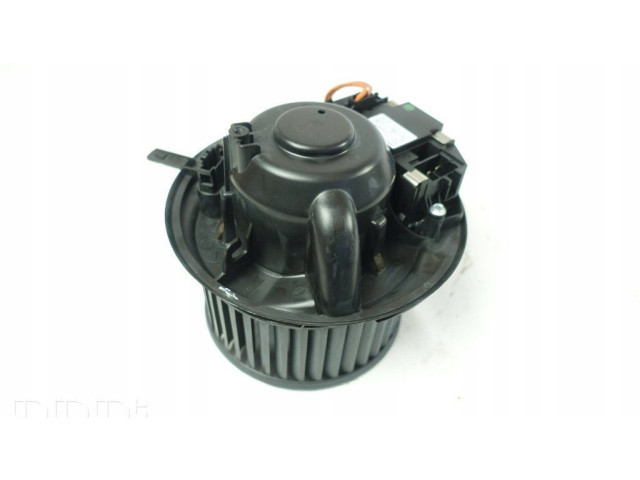Вентилятор печки    561820015A   Volkswagen Beetle A5
