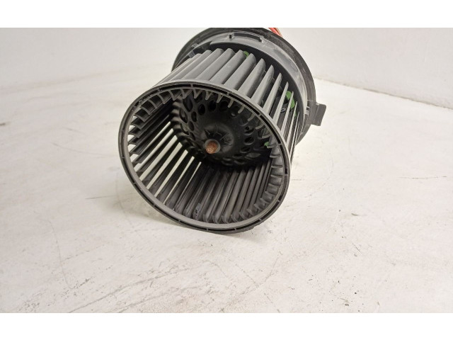 Вентилятор печки 272107294R, N109038B Dacia Duster