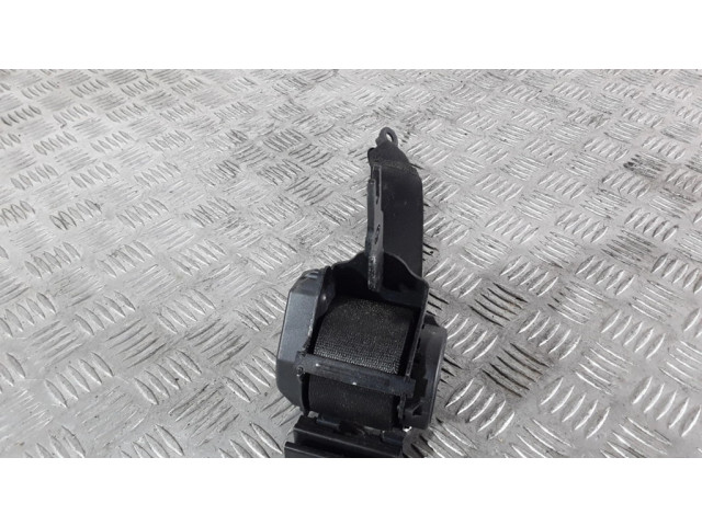 Задний ремень безопасности