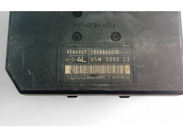 Pojistková skříňka 284B66441R Renault Megane III 2012