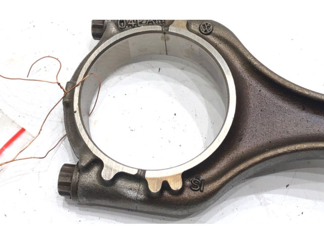 Поршень с шатуном 04EAM Volkswagen Golf VII