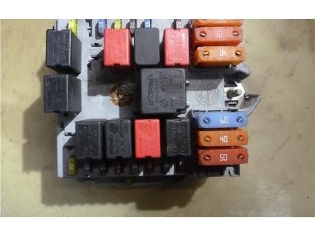 Блок предохранителей 51742420 Alfa Romeo GT