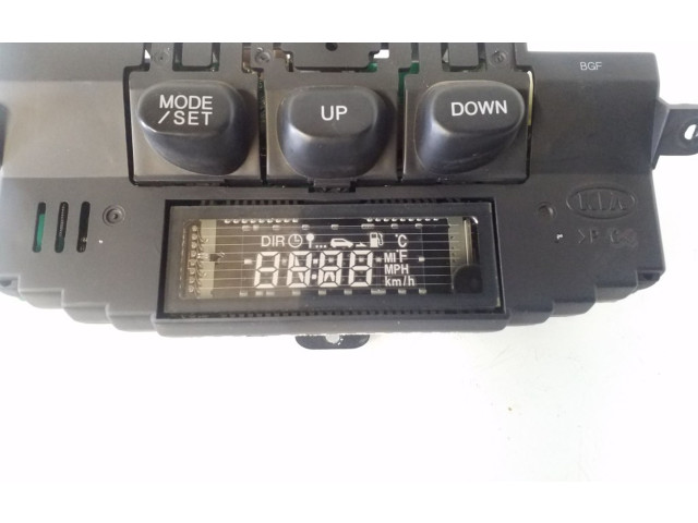 Дисплей    957103E710   KIA Sorento