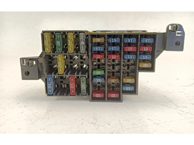 Блок предохранителей 7703297597 Renault Clio II