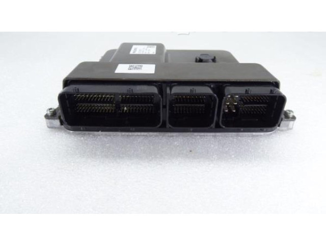 Блок управления двигателя 32313937   Volvo XC60