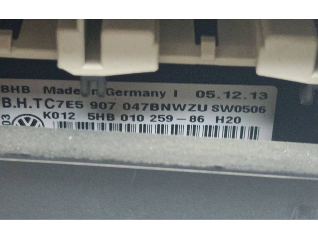 Блок управления климат-контролем 7E5907047B, 5HB01025986 Volkswagen Transporter Caravelle T5