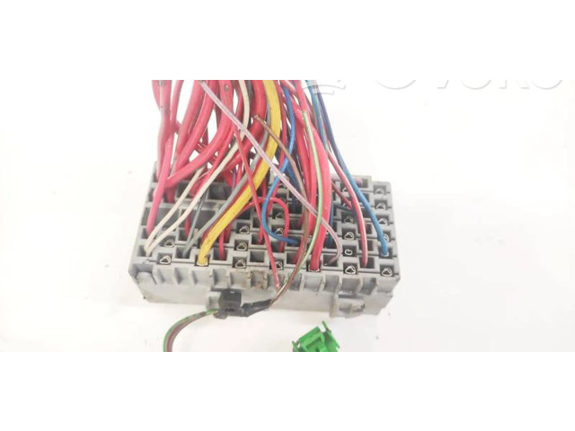 Блок предохранителей     Volvo XC90    