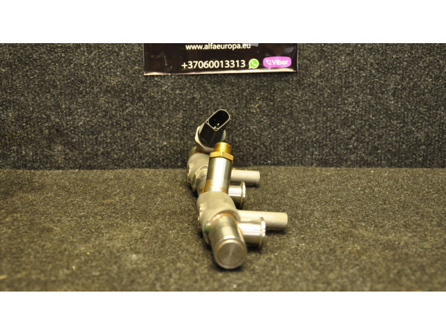 Vstřikovací lišta 06E130089AC Audi Q7 4M CREC