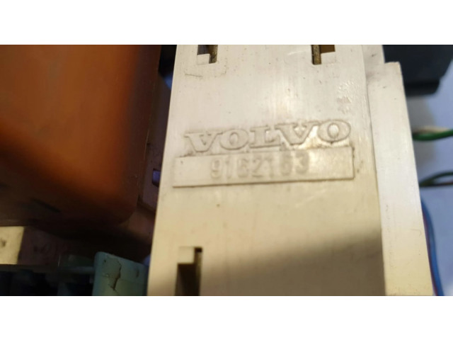 Блок предохранителей 9162163, 6849814 Volvo S70 V70 V70 XC