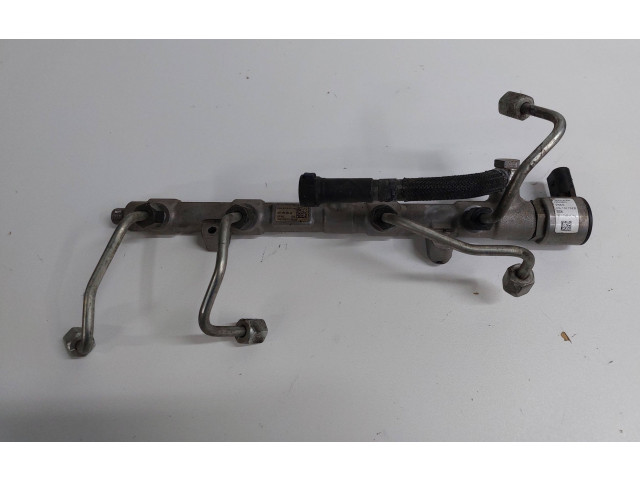 Топливная рампа 057130090AK, 04L130764B Audi SQ7