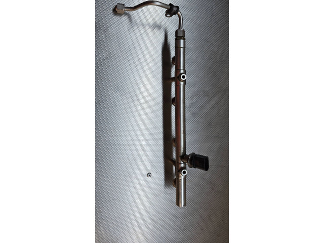 Топливная рампа 06K133317G   Audi A3 S3 8V   для двигателя CJXC