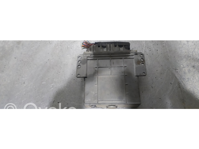 Řídící jednotka 0281001333, P04686660AB Chrysler Grand Voyager II 1997