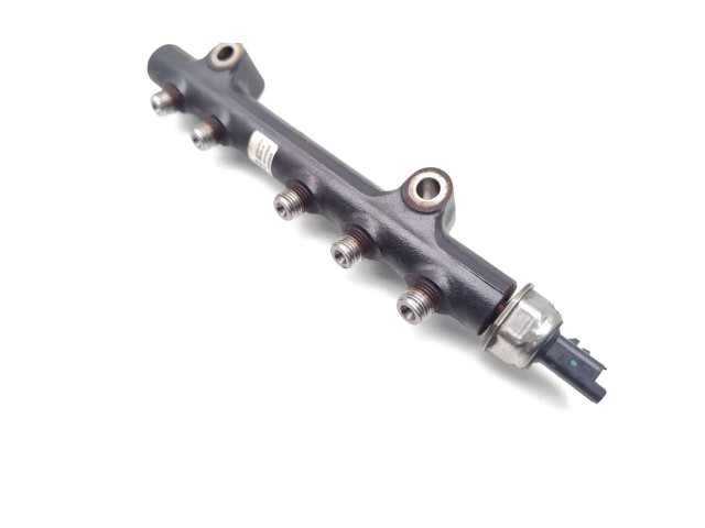 Топливная рампа 9684753080   Peugeot 5008   для двигателя 9HR(DV6C)