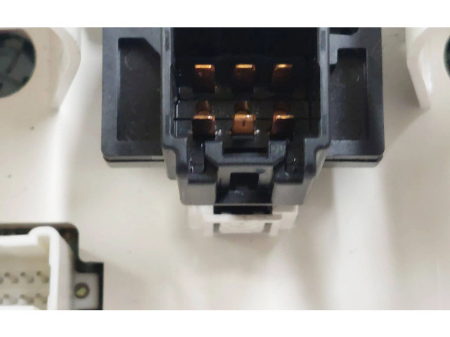 Блок управления климат-контролем C4505, 40614 Mazda 3 I