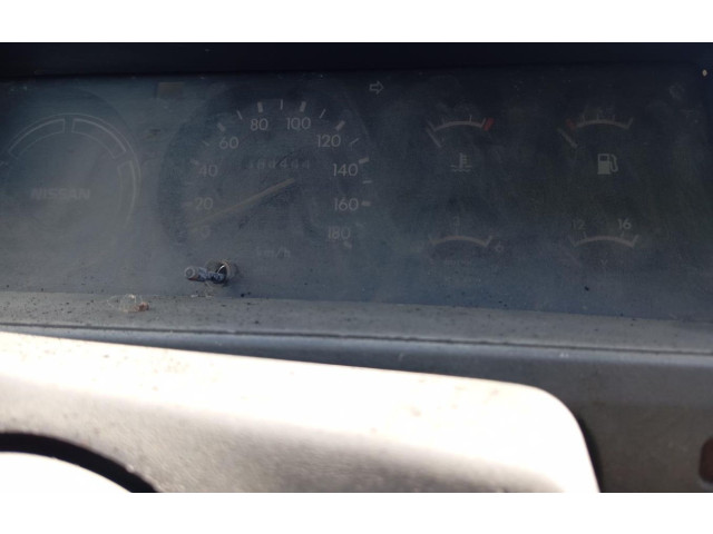 Přístrojová deska Nissan Patrol 160 1996