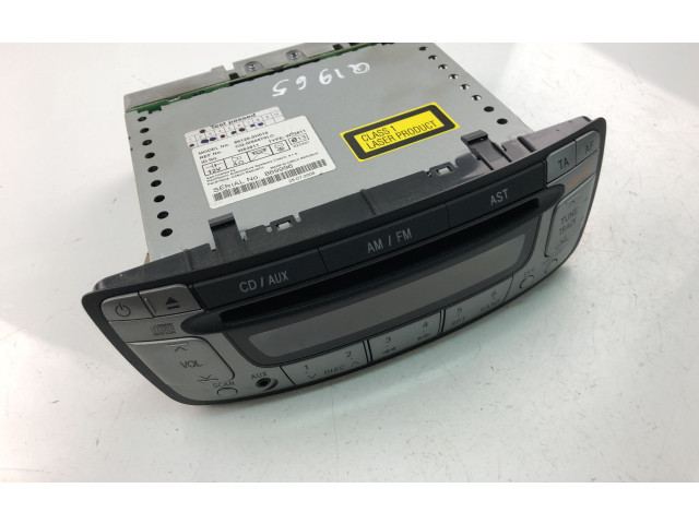 Радио/ проигрыватель CD/DVD / навигация