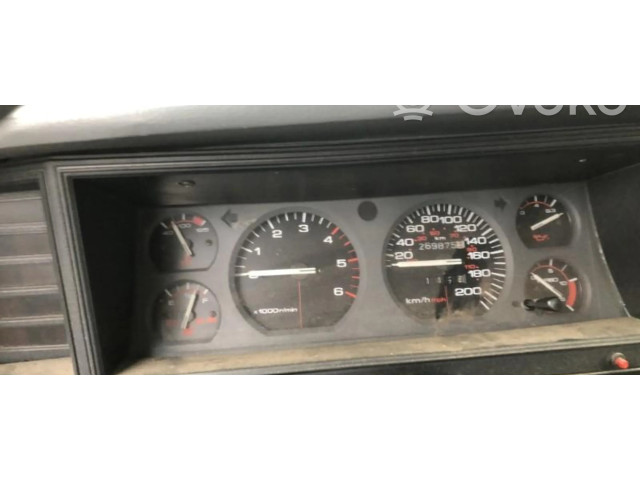 Панель приборов    Jeep Cherokee       