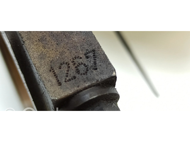 Поршень с шатуном Jaguar XJ X308 для бензинового двигателя 4.0