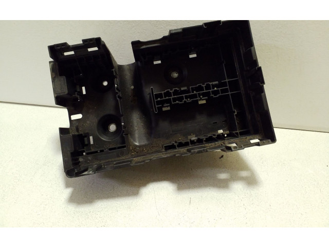 Блок предохранителей 63513018, 68158445AC Jeep Cherokee