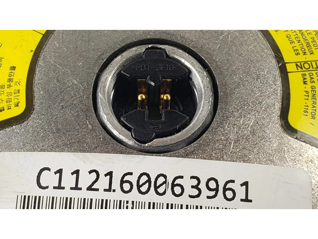 Подушка безопасности водителя 688437698, 95028511 Chevrolet Captiva